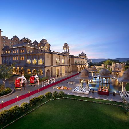 Fairmont Jaipur Otel Dış mekan fotoğraf The Oberoi Udaivilas Palace