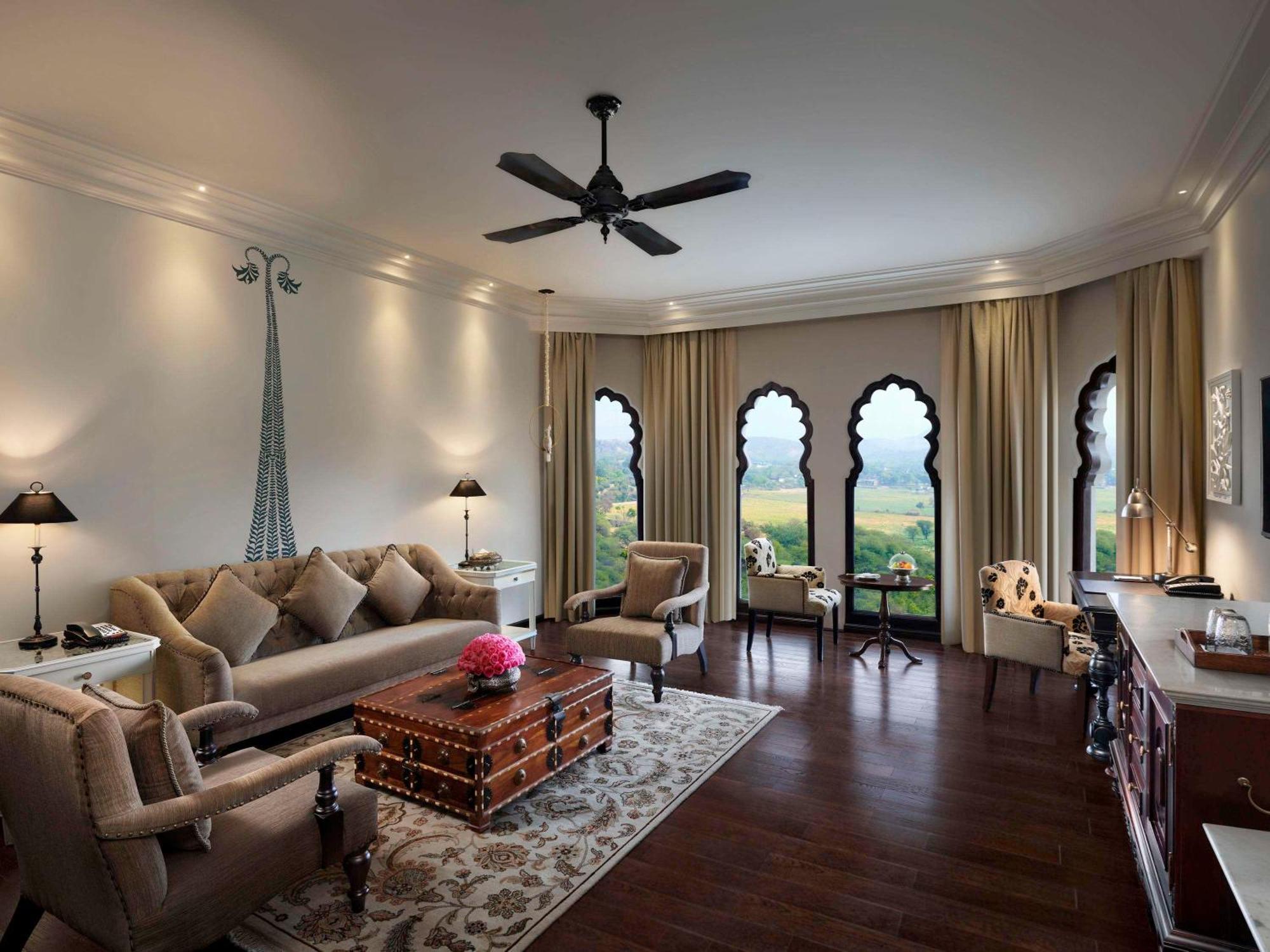 Fairmont Jaipur Otel Dış mekan fotoğraf A suite at The Oberoi, Gurgaon