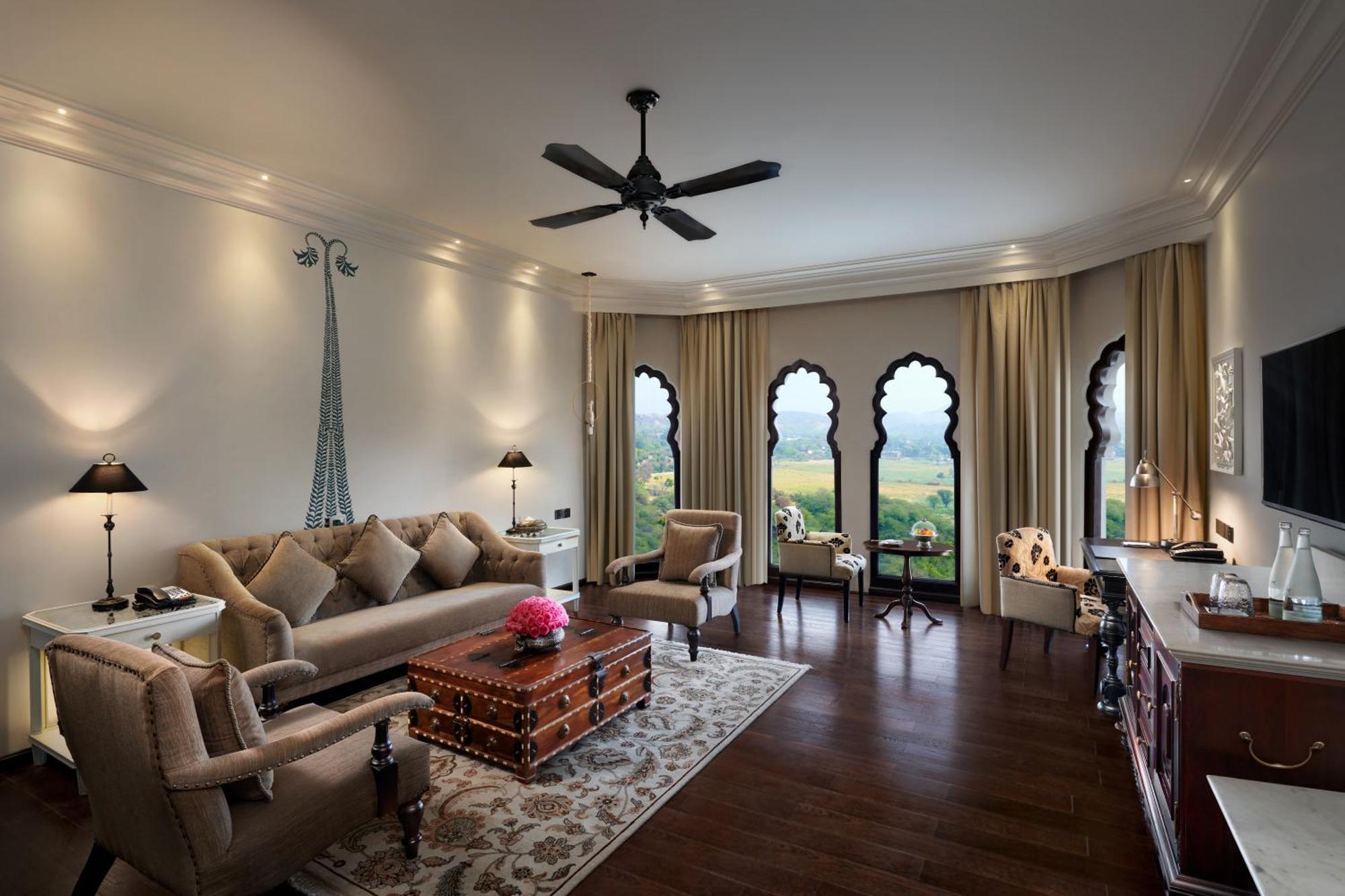 Fairmont Jaipur Otel Dış mekan fotoğraf A suite at The Oberoi Agra